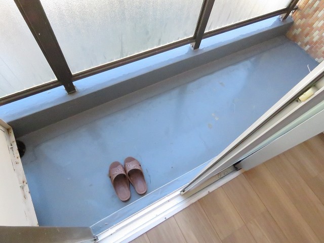 市ヶ谷第3ローヤルコーポ　北側バルコニー