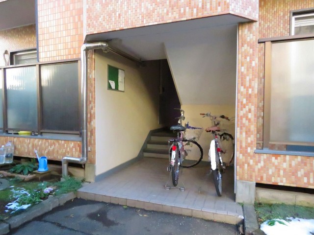 市ヶ谷第3ローヤルコーポ　入口