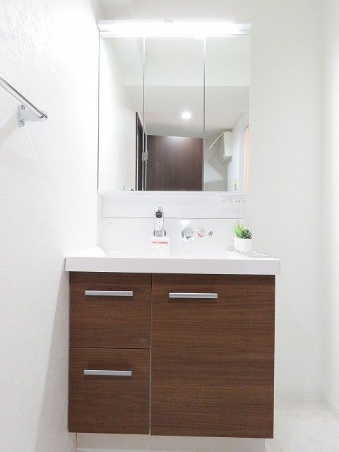 レインボー目白　洗面化粧台