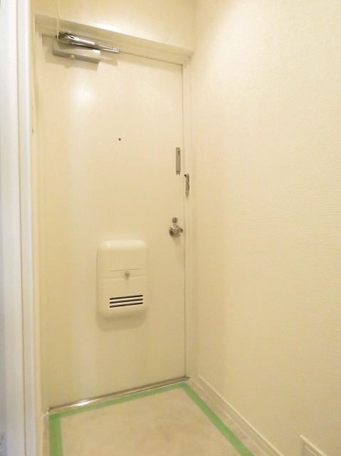 市ヶ谷第3ローヤルコーポ　玄関ホール