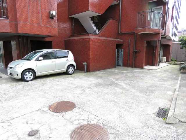 レインボー目白　駐車場