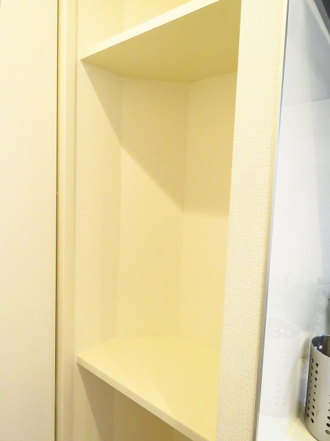 セブンスターマンション東山　キッチン横の棚