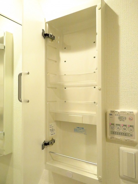 セブンスターマンション東山　キャビネット