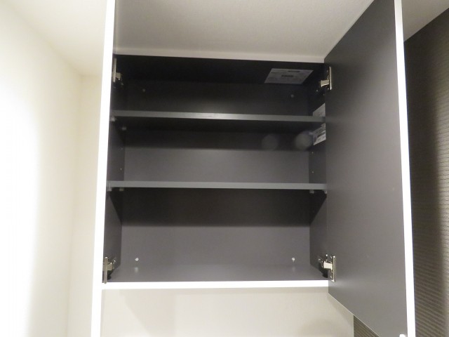 東カングランドマンション池袋キャッスル　トイレ収納