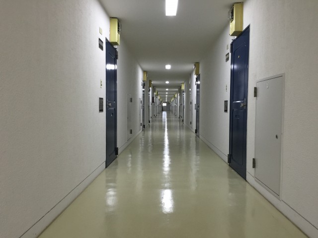 秀和高円寺レジデンス　内廊下