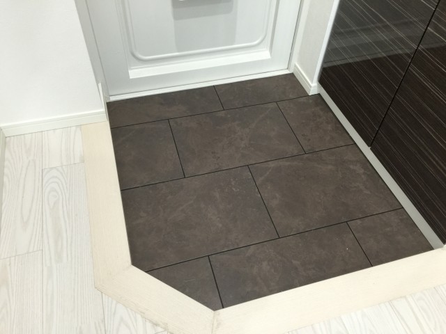 秀和高円寺レジデンス　玄関