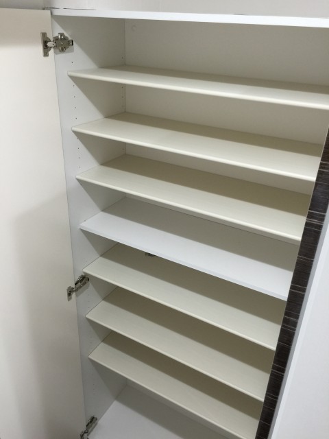 秀和高円寺レジデンス　シューズボックス