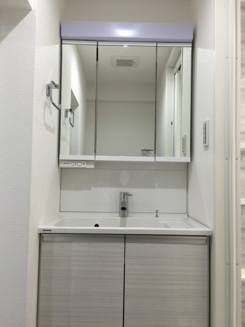 秀和高円寺レジデンス　洗面台