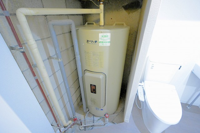メゾン池尻大橋 電気給湯器