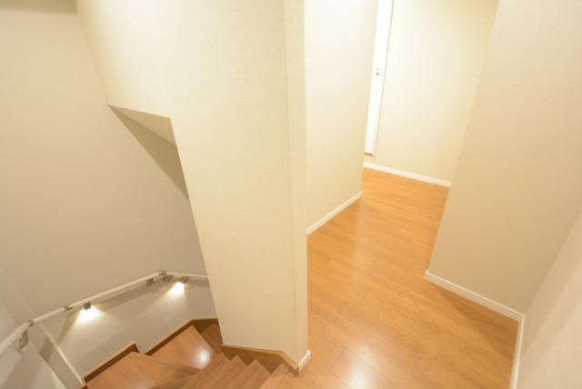 大森山王リハイム 階段