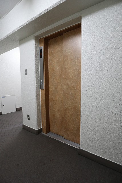 コーヅ白金台 玄関