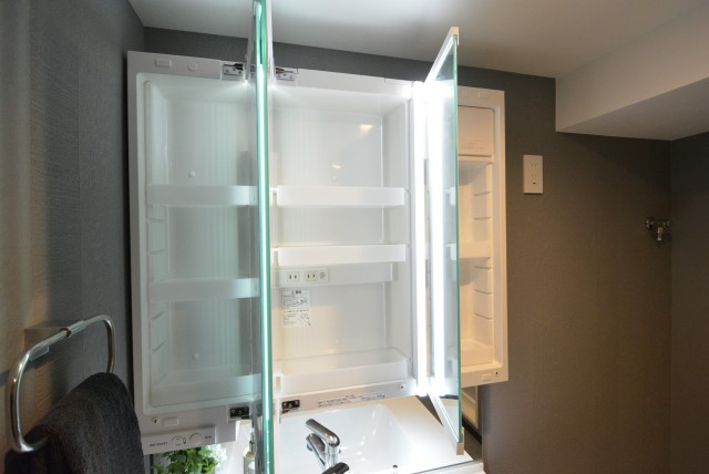 ブロードウェイ 洗面室