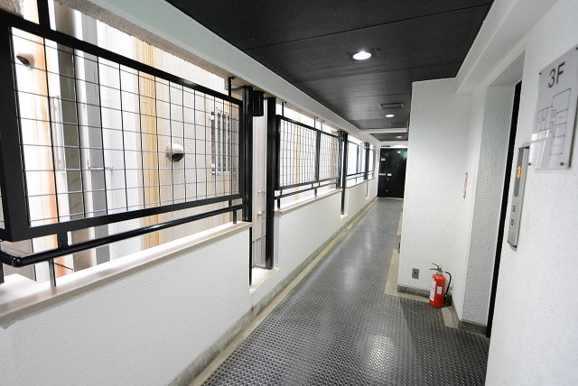 氷川アネックス2号館 (1)外廊下