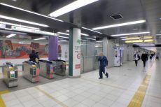 牛込柳町駅