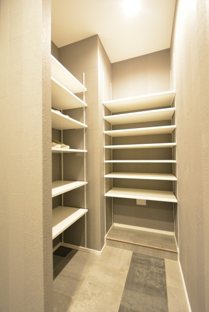 ブロードウェイ 玄関