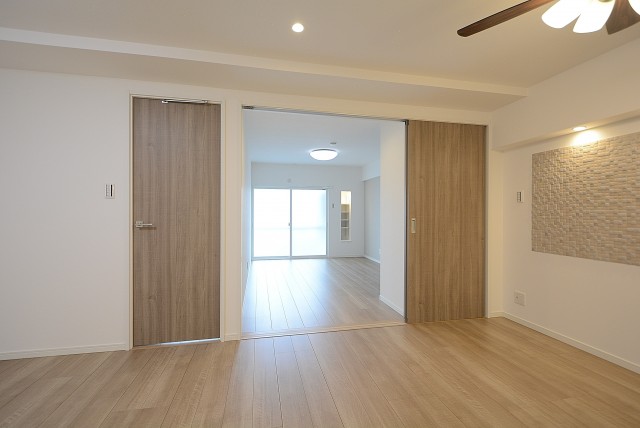 日商岩井南烏山マンション 洋室①