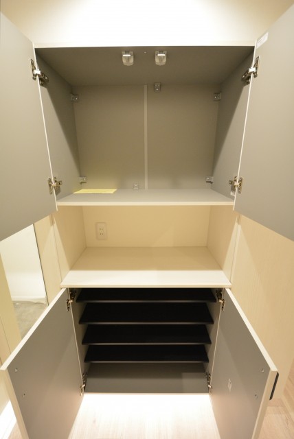 ブロードウェイ 玄関