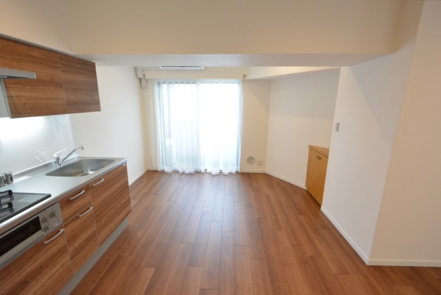 ユニーブル新宿西 洋室