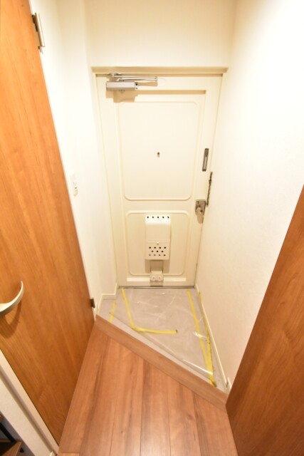 シャトー赤坂 玄関