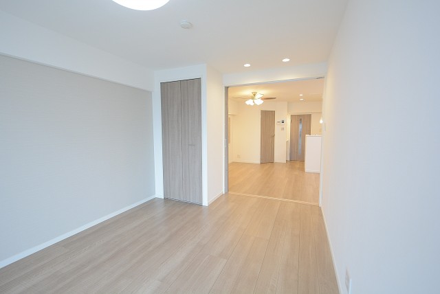 日商岩井南烏山マンション 洋室①