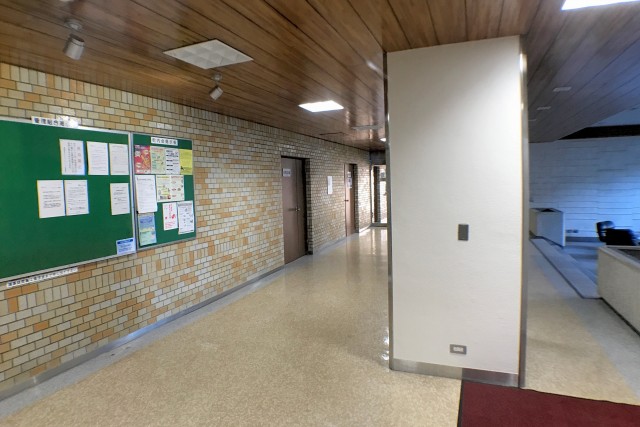 クレセントマンション エントランス