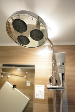 ブロードウェイ 浴室