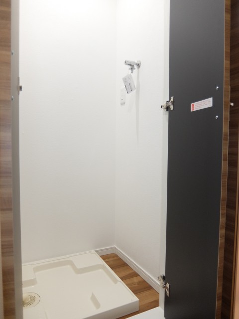 クレール御殿山　洗濯機置き場