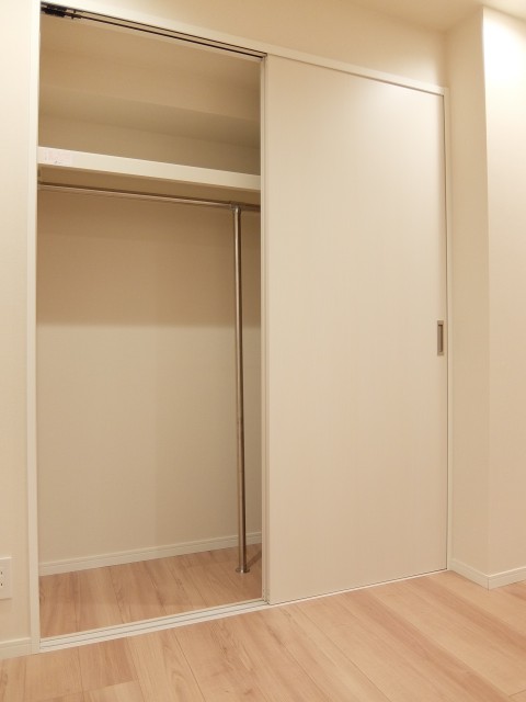 ウエスト経堂マンション　洋室収納