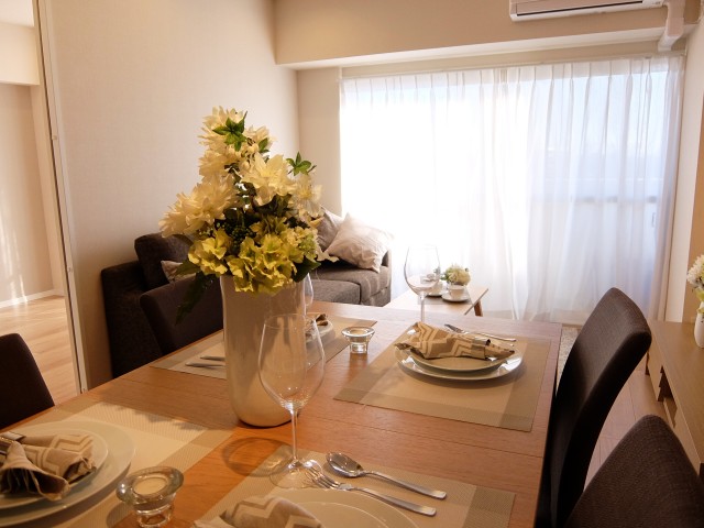 ウエスト経堂マンション　リビングダイニング