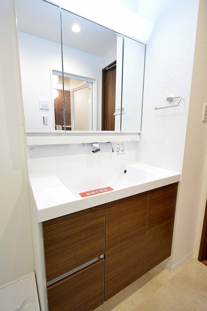 日商岩井豪徳寺マンション　洗面台