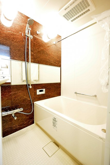 日商岩井豪徳寺マンション　バスルーム