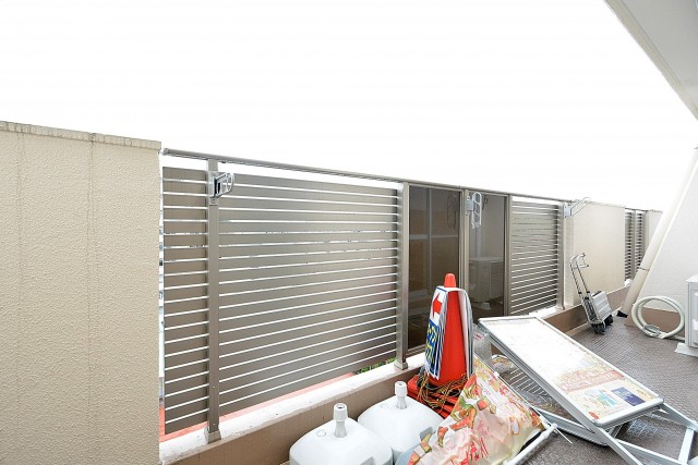 日商岩井豪徳寺マンション　バルコニー