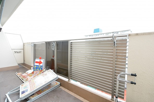 日商岩井豪徳寺マンション　バルコニー