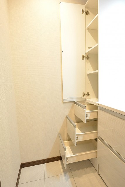 第２桜新町ヒミコマンション　洗面台キャビネット