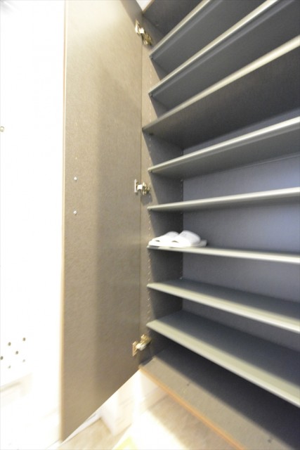 目黒グリーンコープ　廊下収納