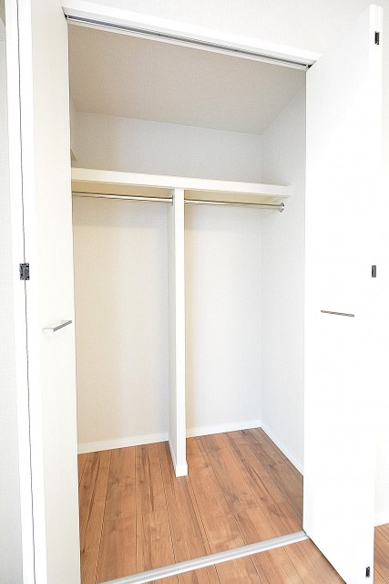 ヴィラロイヤル代々木　5.8帖洋室クローゼット