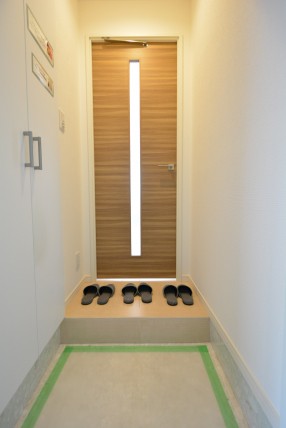 方南町セントラルマンション　玄関