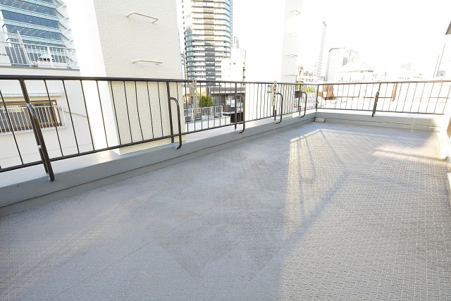 ヴィラロイヤル代々木　22㎡のルーフバルコニー