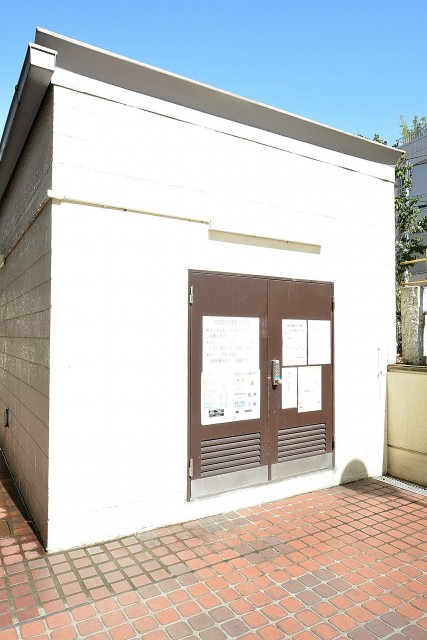 アルテール新宿　ゴミ置き場