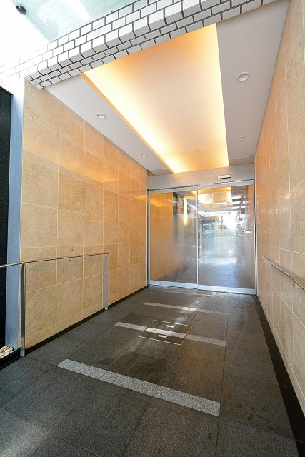 アルテール新宿　エントランス