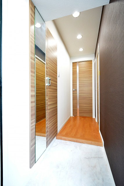 アルテール新宿　玄関