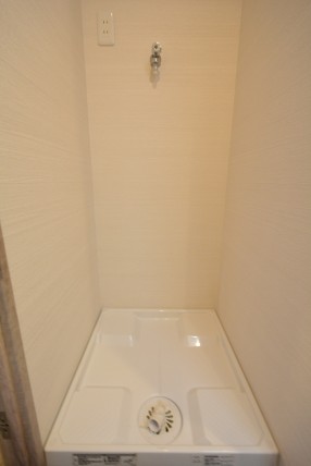 中野永谷マンション　洗濯機置場