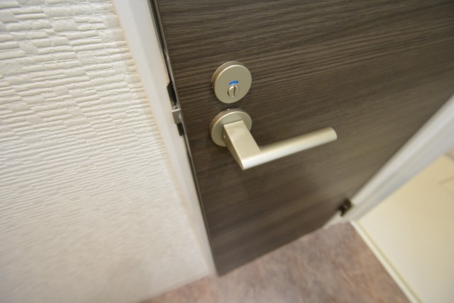 秀和恵比寿レジデンス　扉