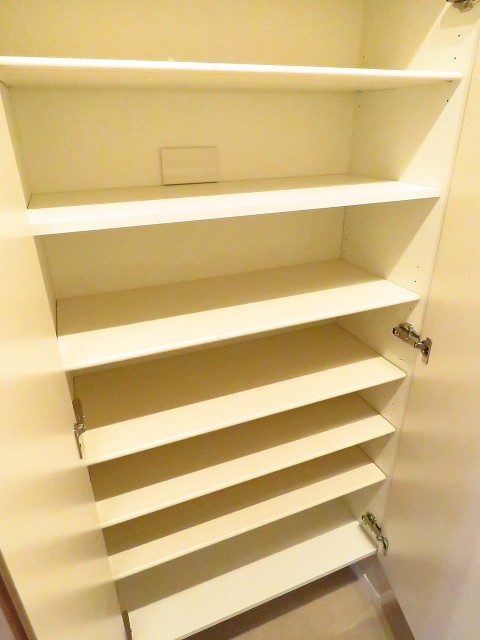 ニューハイツ田園調布　シューズBOX