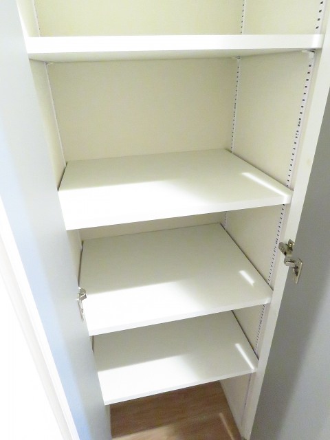 ニューハイツ田園調布　廊下収納