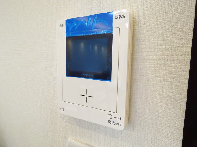 ニューハイツ青山　TVモニター付きインターホン