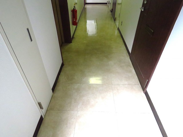 ニューハイツ青山　共用廊下