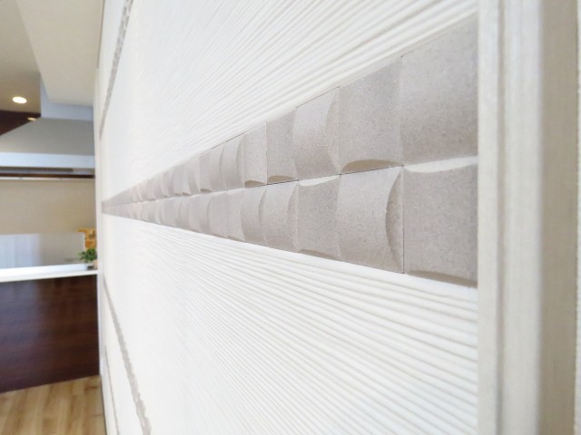 都立大イーストハイツ　LDK壁面