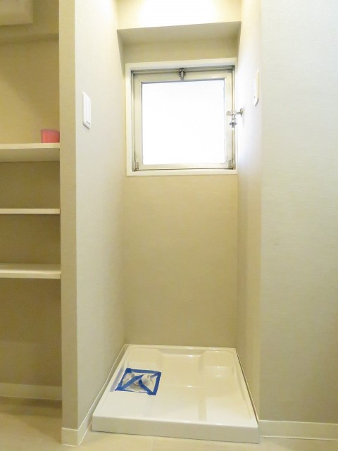 第一フォンタナ駒沢　洗濯機置場