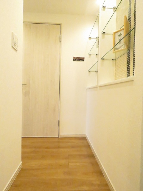 エクサージュ海岸　廊下